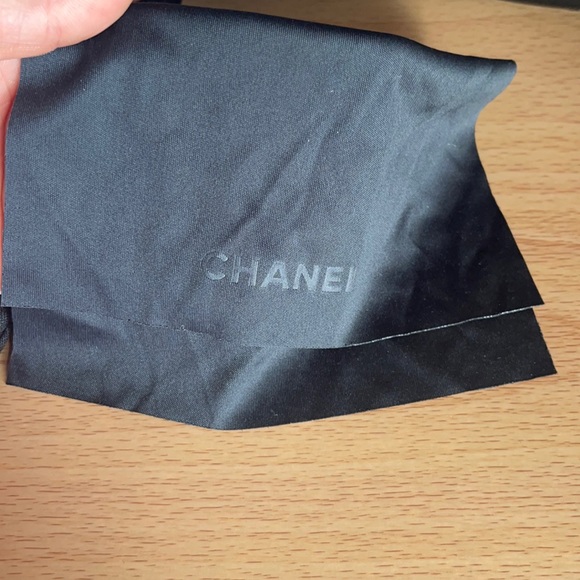 Chanel Silver/gray pearl rare round runaway 71138 L0844 - Picture 8 of 17